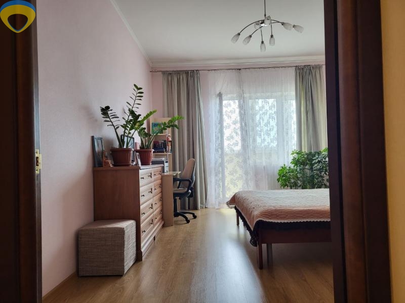 продажа трехкомнатной квартиры номер A-173503 в Приморском районе, фото номер 9